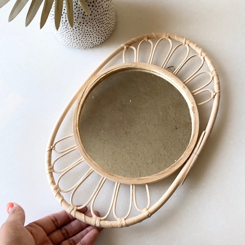 ❤️… Rattan Oval Mirror